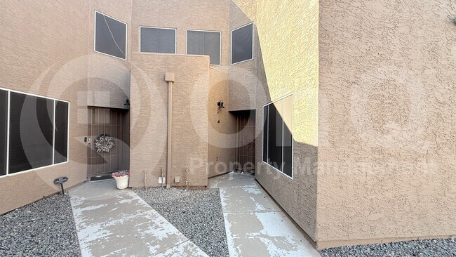 Foto del edificio - 1712 E Pepper Cir