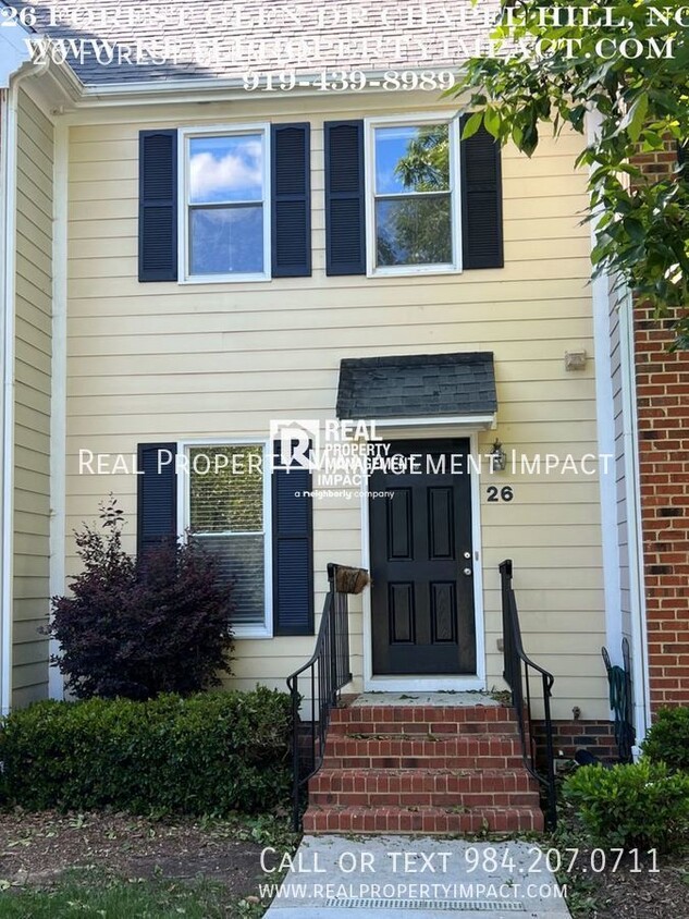 Foto principal - Charming, 2-bedroom 2.5 bath townhome in a...