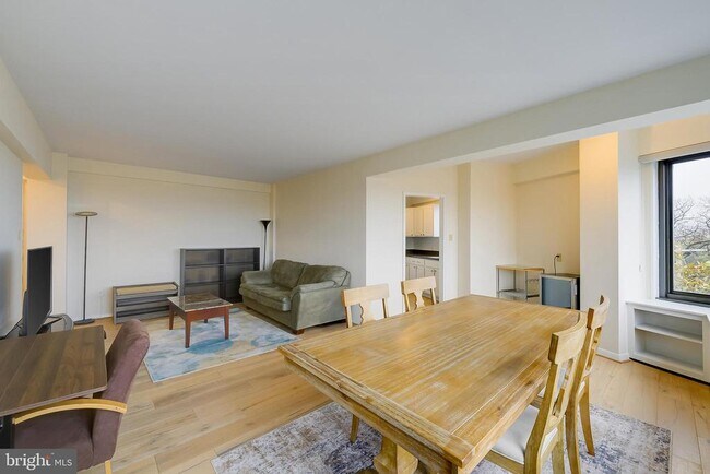 Building Photo - 3601 Wisconsin Ave NW