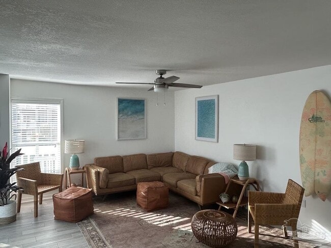 Foto del edificio - 1100 Fort Pickens Rd