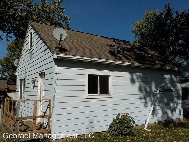 Building Photo - 1374 Webber Ave