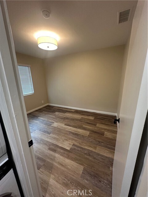 Building Photo - 514 E Chalynn Cir
