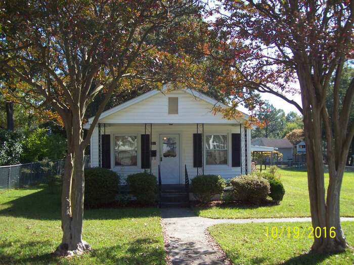 Primary Photo - 332 Williams St