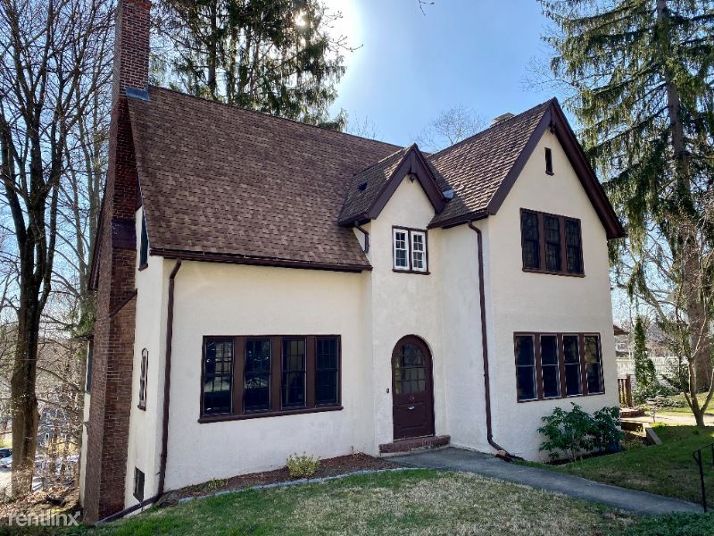 Primary Photo - 3 br, 1.5 bath House - 13 St Elmo Rd