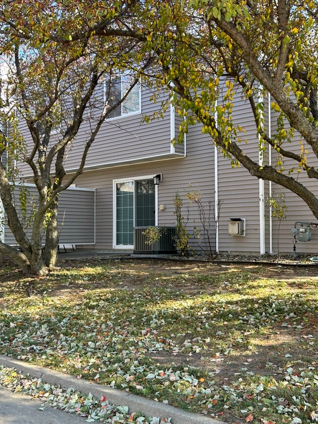 Foto del edificio - 7425 Wistful Vista Dr