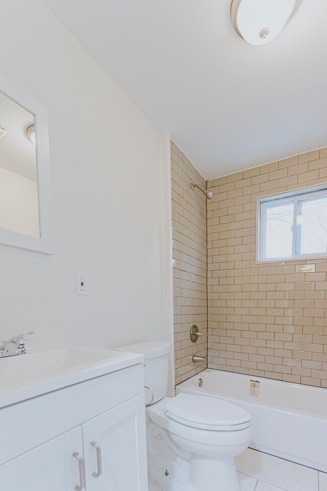 Foto del edificio - 3336 Parker Ln