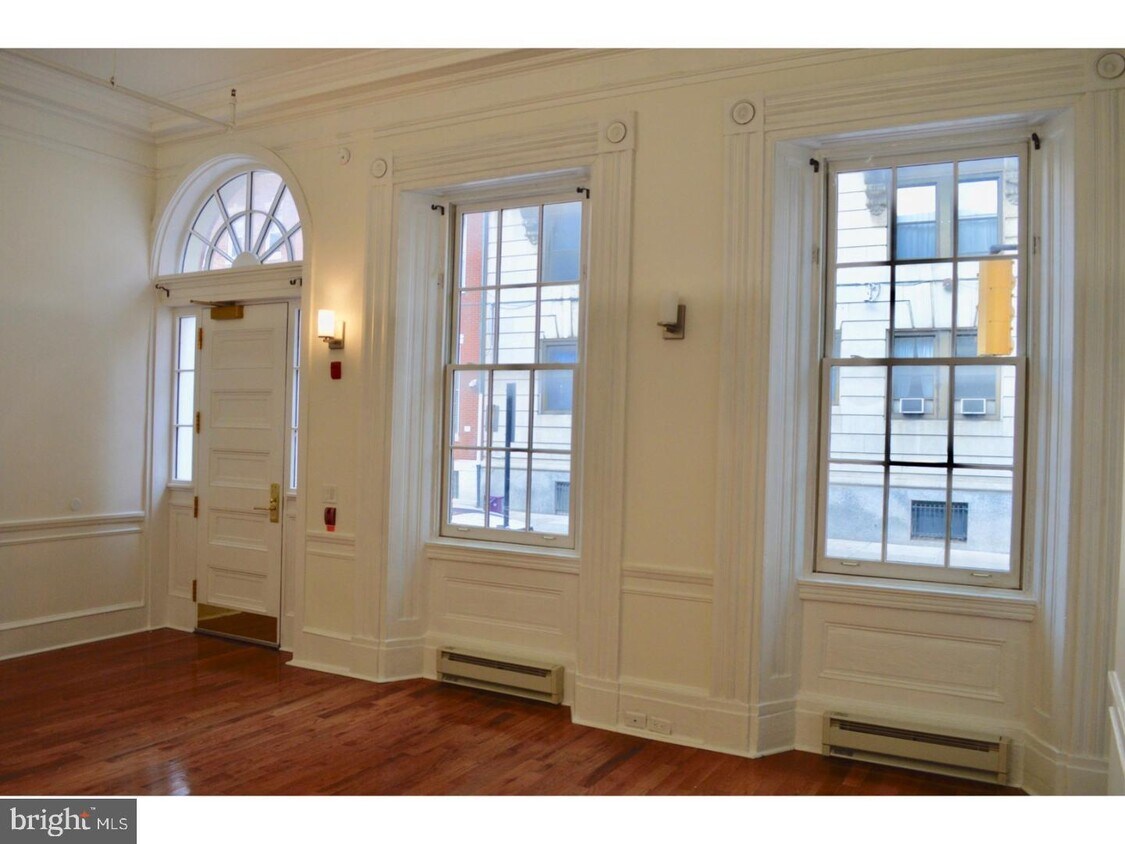 Primary Photo - 1300 Spruce St