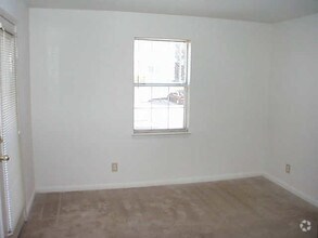 Bedroom - Gwinnett Square