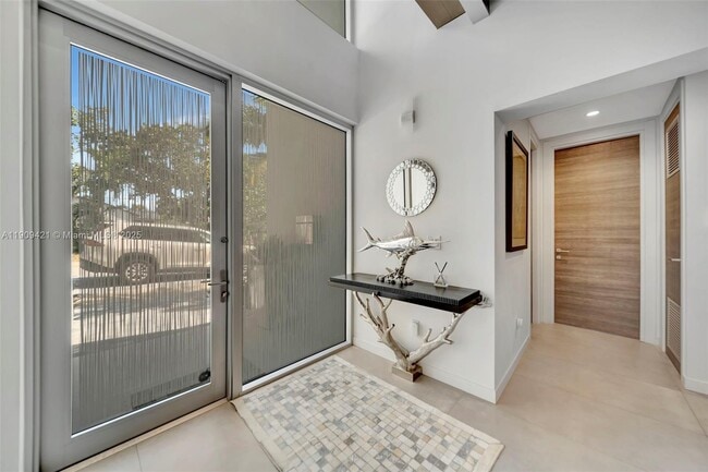 Foto del edificio - 544 N Victoria Park Rd