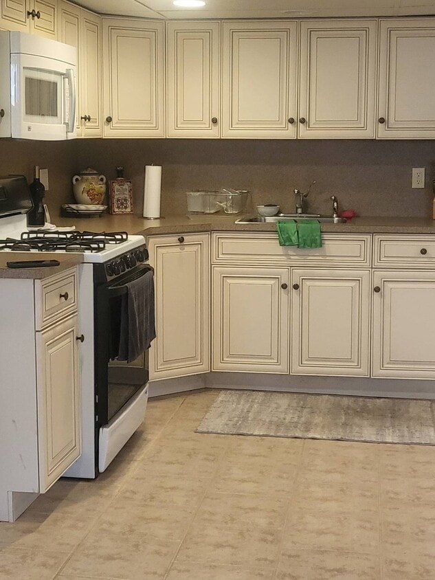 Primary Photo - 873 Polk Ave