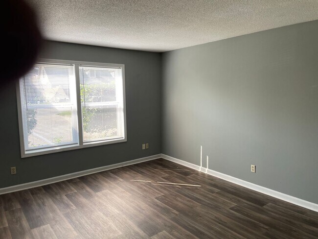 Foto del edificio - 2BR Cozy Townhome, Water and Trash Included!