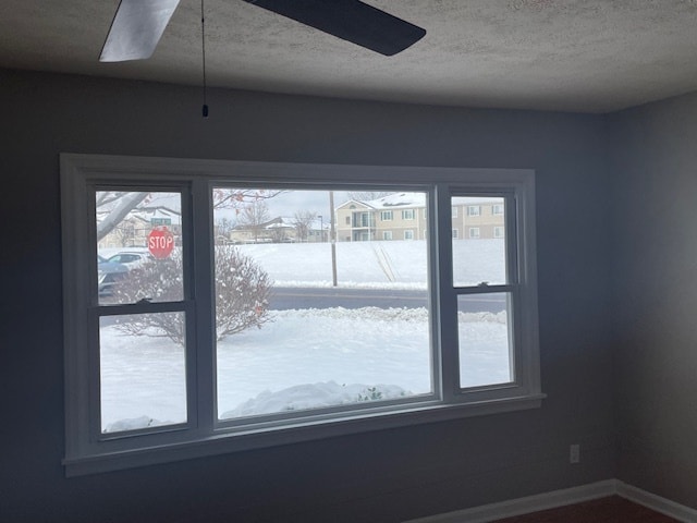 Building Photo - 5932 Park Lake Rd