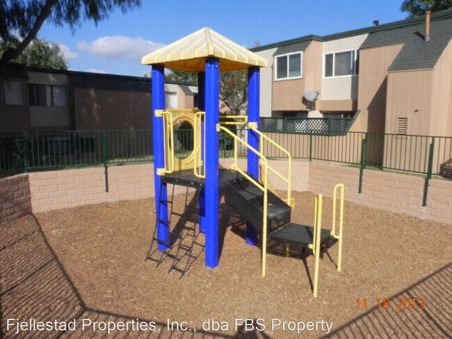 Foto del edificio - 3 br, 2 bath House - 8711 Navajo Road Unit 6