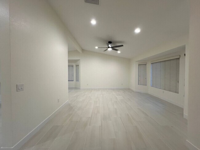 Foto del edificio - Gorgeous 3 bedrooms, 2 baths in highly desired North La Quinta