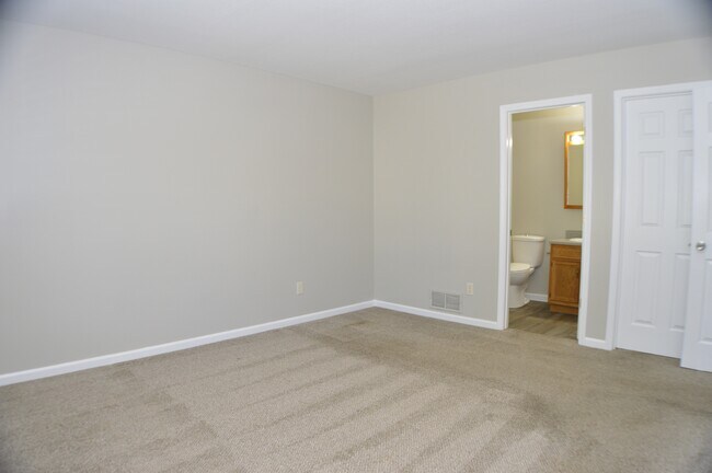 Building Photo - 9542 Founders Way