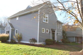 Building Photo - 44 Rosemary Ln