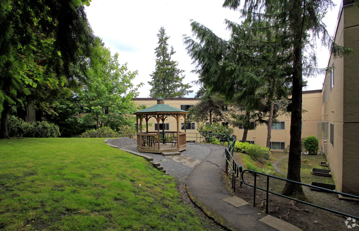 Building Photo - Hutchison House Apartments