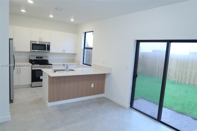 Foto del edificio - 12946 SW 231st St