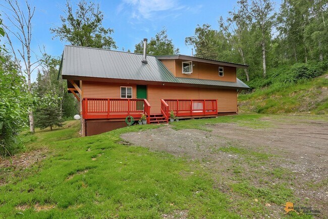 Foto del edificio - Fantastic 4 bedroom home with an additiona...