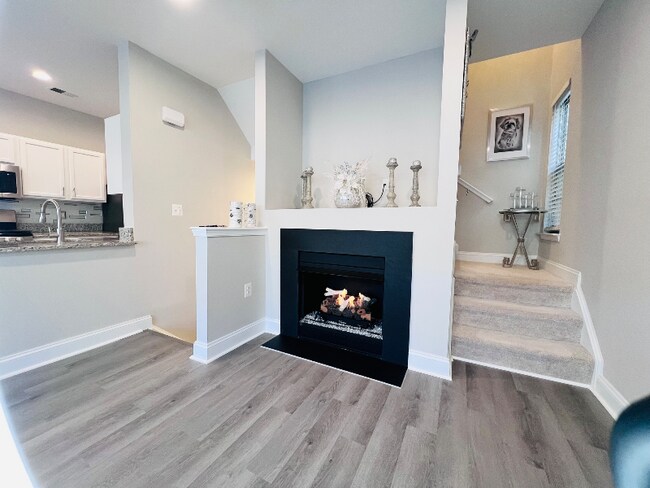 Photo - 46375 Pryor Square Townhome