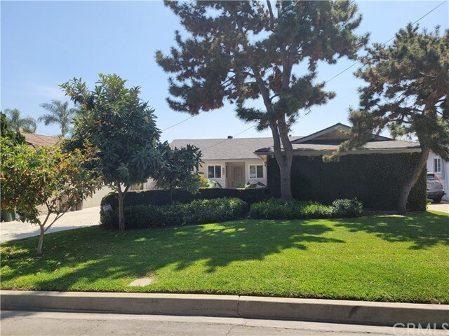 Primary Photo - 9664 Wedgewood St