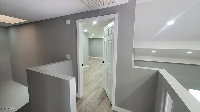 Foto del edificio - 2600 Sidonia Ave