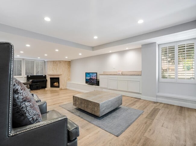 Foto del edificio - 441 N Oakhurst Dr