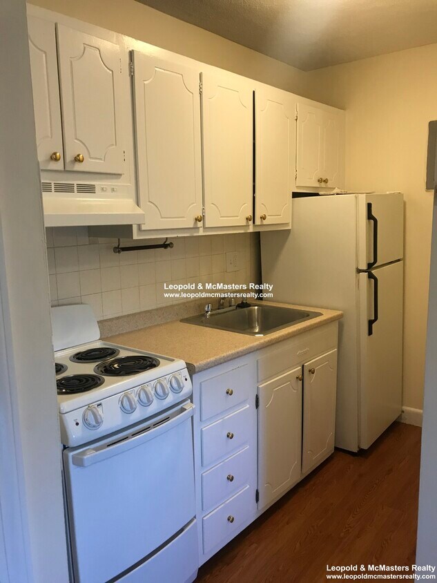 Foto principal - 154 North Beacon St