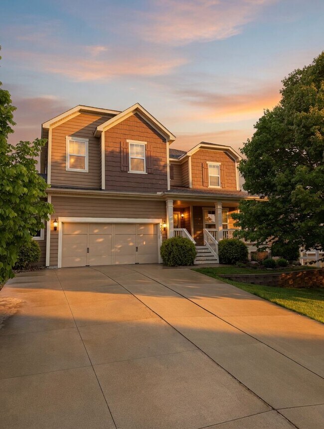 Foto del edificio - Beautiful 5bed 4bath Home, Nestled in a Prime Plymouth Neighborhood