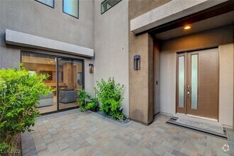Building Photo - 4056 Desert Trce Ct