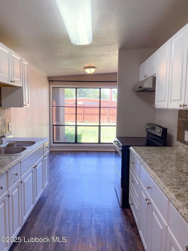 Foto del edificio - Updated Property in Central Lubbock!