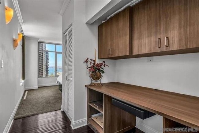 Foto del edificio - 425 W Beech St