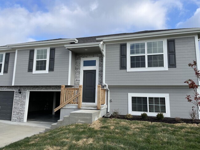 Foto del edificio - 701 SW Powell Dr
