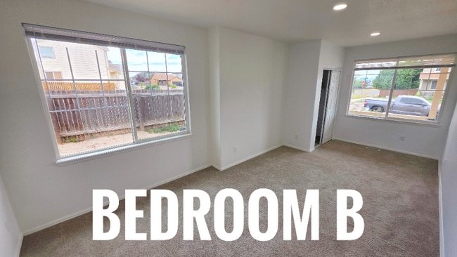 Photo - 1805 Dewhirst Dr House