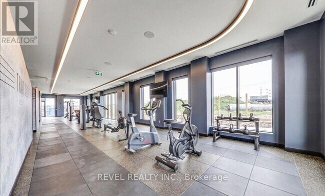 Photo du bâtiment - 2550 Simcoe St N