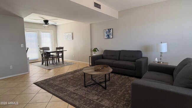 Foto del edificio - 15847 N 26th Ave
