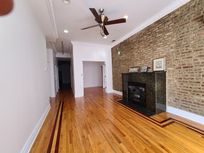 Building Photo - 4856 S Prairie Ave