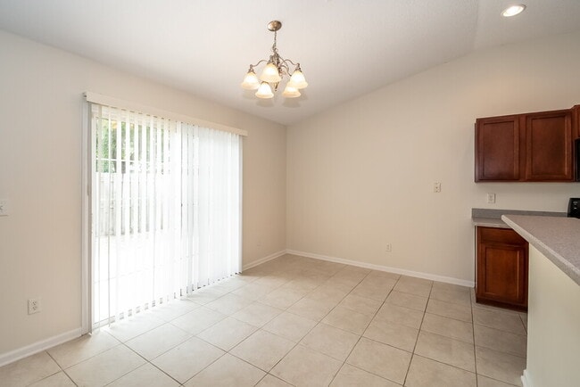 Building Photo - 1158 Summer Bluff Rd