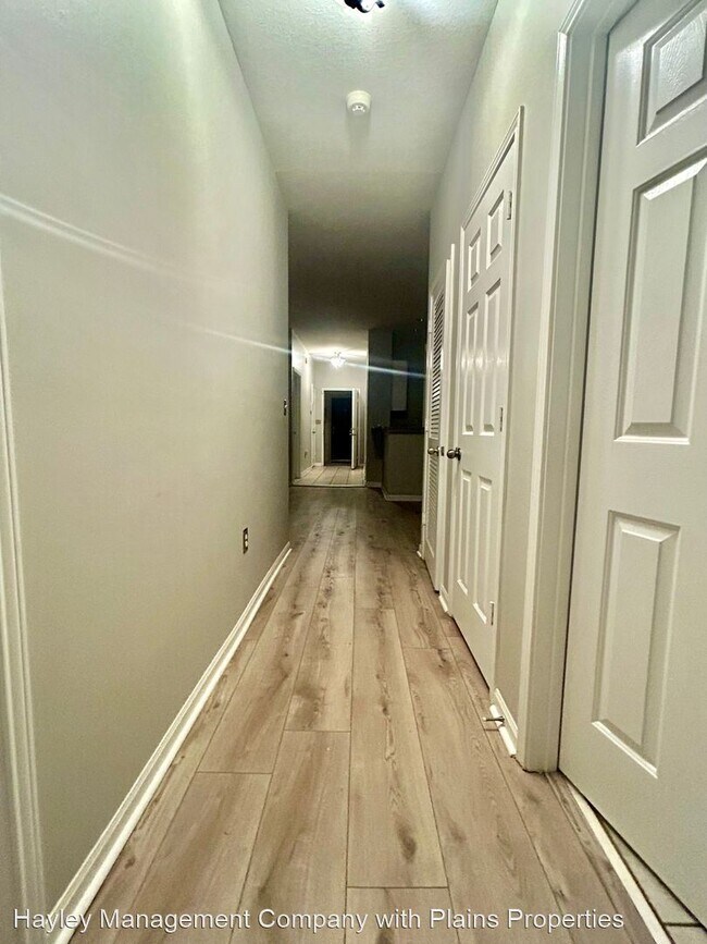 Building Photo - 3 br, 2 bath House - 3297 S. College Stree...