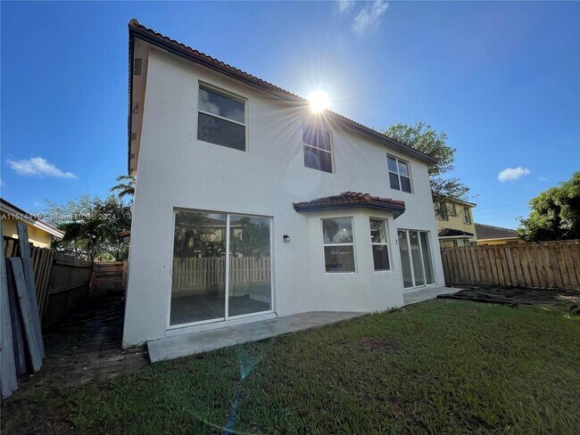 Foto del edificio - 24706 SW 108th Pl