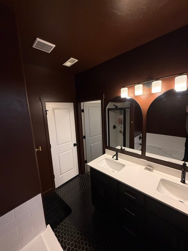 Foto del edificio - 508 S 1080 W