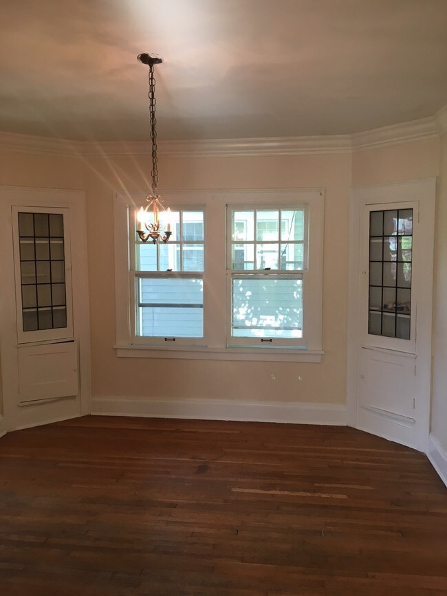 18704 Winslow Rd, Shaker Heights, OH 44122 Townhome Rentals in Shaker