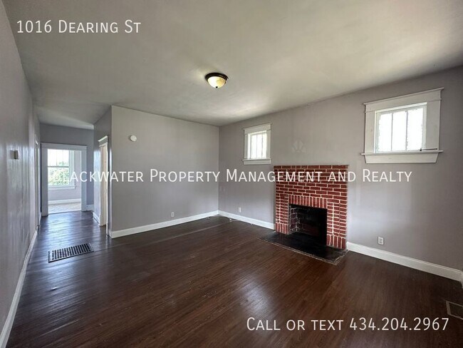 Building Photo - Charming 2 Bedroom near Downtown Lynchburg
