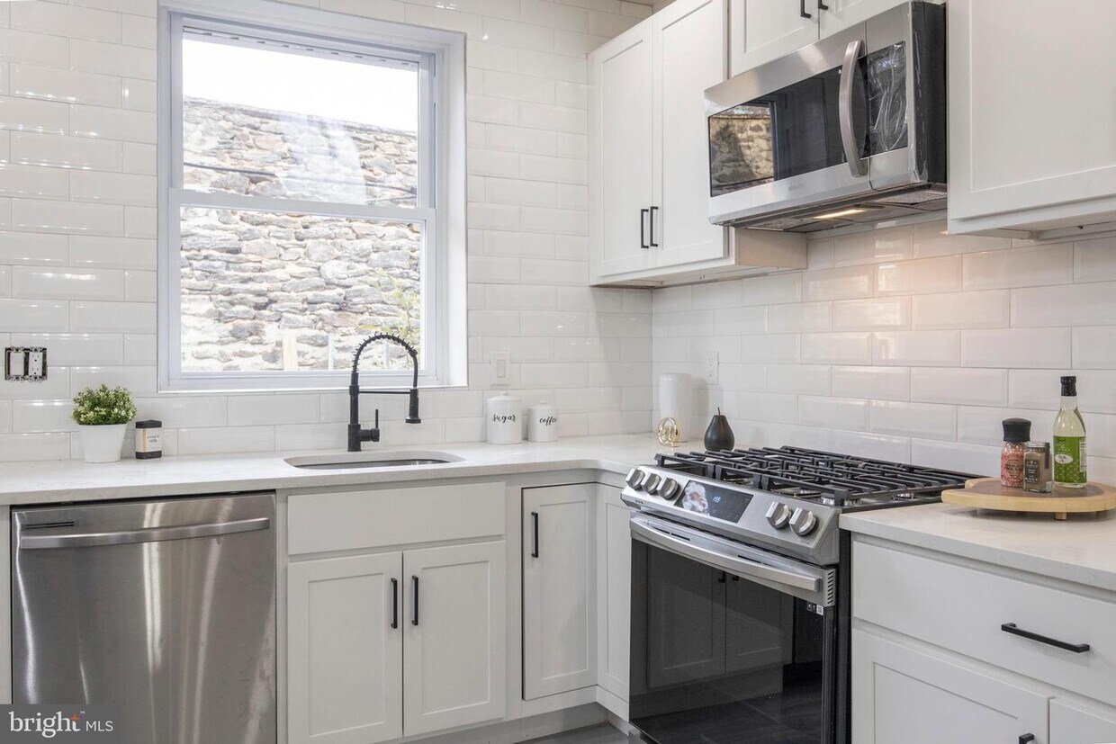 2129 S 61st St, Philadelphia, PA 19142 Townhome Rentals in