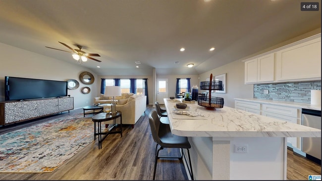 Building Photo - 604 Klynes Dr