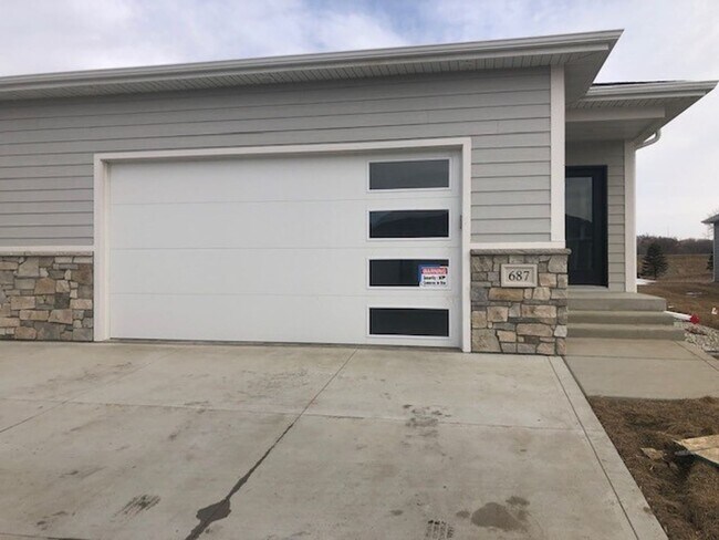 Building Photo - Brand New 3 Bedroom Townhome for Rent nestled in Dakota Dunes, SD!