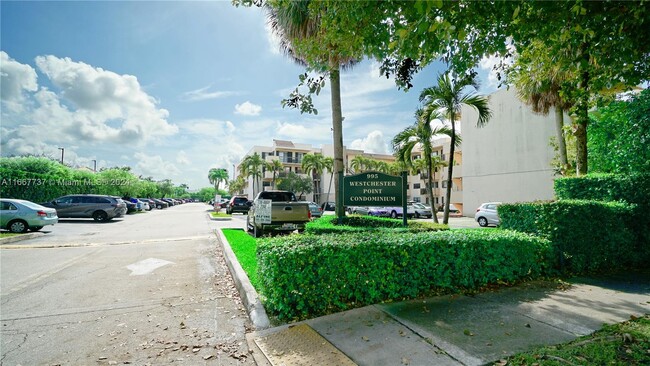 Foto del edificio - 995 SW 84th Ave