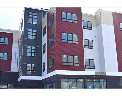 Foto principal - 1055 Main St