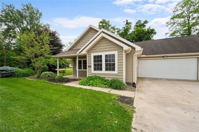 Foto del edificio - 3031 Logan Ln N