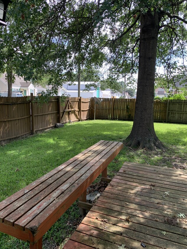 Building Photo - 3747 Atterbury St